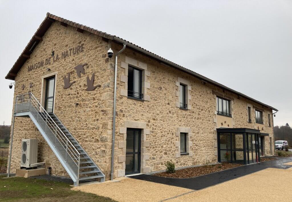 devanture maison de la nature